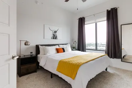 Mint House Houston - Medical Center Отели рядом с достопримечательностью «Lord of the Streets Episcopal Church»