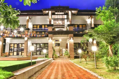 Above the Sea Maesariang Hotels in Mae Sariang