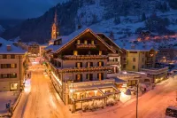 Active Hotel Ancora فنادق في Panchia
