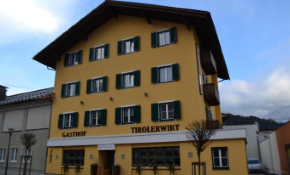 Hotel Gasthof Tirolerwirt - Housity
