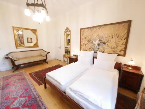 Hotel Rotdorn Отели рядом с достопримечательностью «Груневальдська вежа»