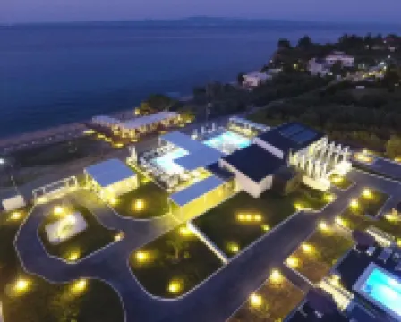 Crystal Villas & Suites