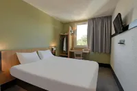 B&B Hotel Brive-la-Gaillarde Hotels in Ussac