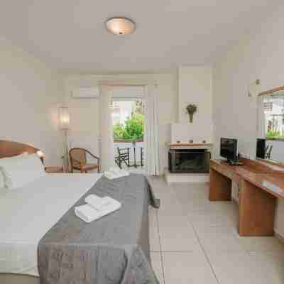 Corinthian Village Rooms