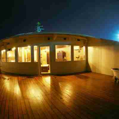 Vintage Luxury Yacht Hotel Hotel Exterior