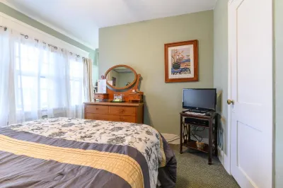 Beachrunners Inn