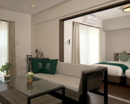 ＨＯＴＥＬ　Ｙ´ＲＩＳＥ　ＴＯ　ＵＲＡＳＯＥ 浦添のホテル