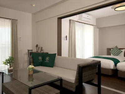 Hotel Y'Rise to Urasoe Hotel in zona Minatogawa StateSide Town