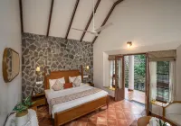 Hotel Treetop