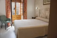 Hotel Manzanito فنادق في Villanueva del Rosario