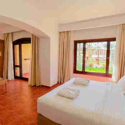 Tamra Beach Resort Rooms