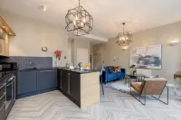 Royal Mile Apartments by Joivy