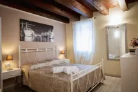 Piccola Venezia Room
