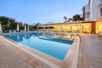 Hanedan Beach Hotel - Bãi biển