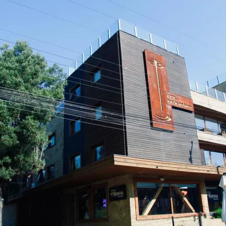 Hotel Pucón Indómito Отели в г. Пукон