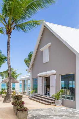 Tropical Attitude, Hotels in Grand River South East