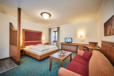 Hotel Zur Post Отели в г. Бад-Кёцтинг