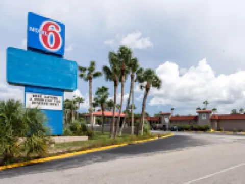 Motel 6 Spring Hill, FL - Weeki Wachee Hotels in Hernando County