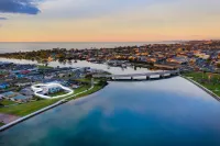 Ulverstone River Edge HolidayApartments Hotels in Penguin