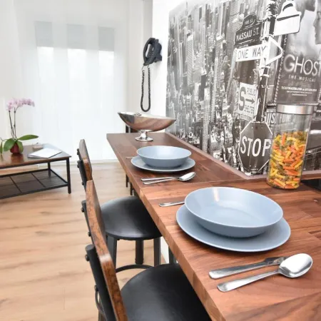 Boardinghouse Henschelstraße Отели рядом с достопримечательностью «Железнодорожный вокзал Мюнхен-Фрайхам»