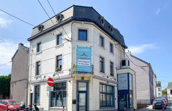 阿弗勒爾日庫埃特酒店