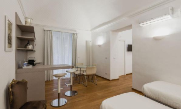 RG7 Apartments