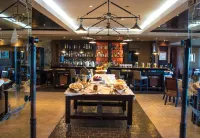 Alto Calafate Hotel - С баром