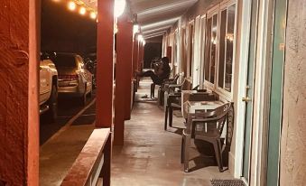 Jumping Frog Motel