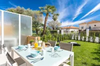 Villa Velvet Hotels in Villeneuve-Loubet