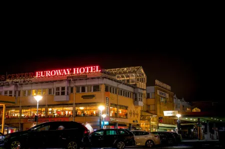 Euroway Hotel Отели в г. Партиле