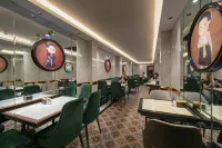 Hanoi Loopers Hostel & Rooftop Bar