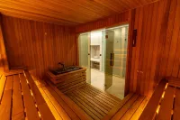East Plaza Hotel - Spa