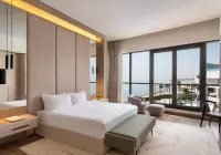 Ray Hotel by Cloud 7