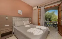 Pansion Mary Studios Hotels in Ammoudi