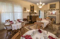 The Grey Swan Inn LLC - Хоумстей
