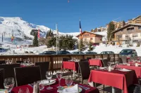 Hôtel les Soldanelles - Beach