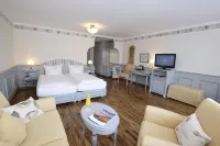 Hotel Wiking Sylt Hotels in Tinnum