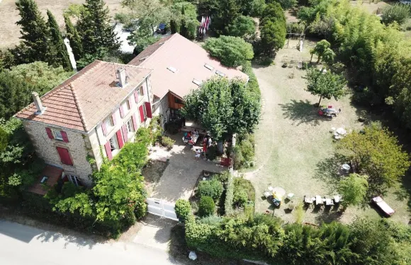 查博萊斯7瑟瑪伊內斯旅館