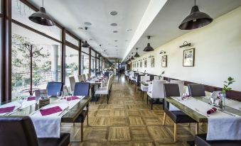 Crocus Apartments 310, 507