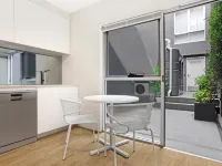 Bondi Beach Studio King Suite + Balcony Hotels in Bondi