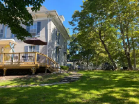 The Montague Rose Inn & Cafe Hotels in Charlotte County