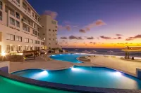 Cyan Cancun Resort & Spa - Beach