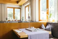 Hotel Garni Romantika - breakfast