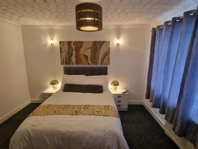 Steyn Guest Lodge Hotel dekat Buckinghamshire New University