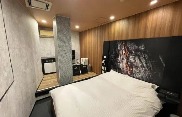 香草酒店（限成人）