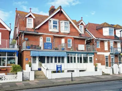 베이 로지 게스트 하우스 Eastbourne Beach 주변 호텔