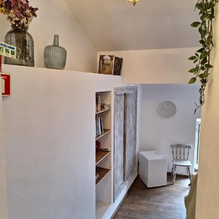Lovin Book Guesthouse