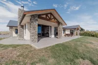 Walter Black- Lake Lodge Tekapo Hotels in 