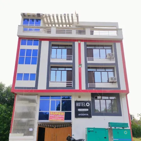 Hotel Earth International