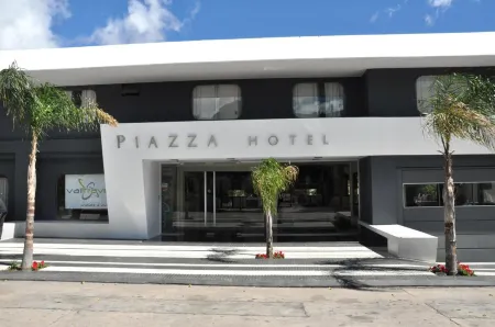 Piazza Hotel